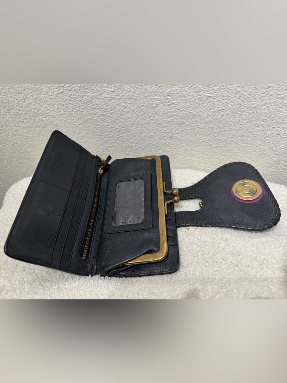 Lockheart Kisslock Wallet - Picture 3 of 6
